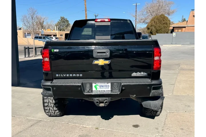 2015 Silverado 3500HD LTZ Cre image 6
