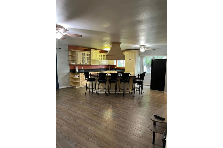 $3200 : Casa bonita, barata de renta image 5