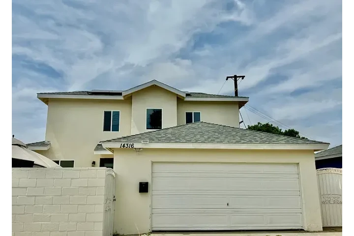 $2500 : with utilities 🏝 La Puente 🏝 image 1