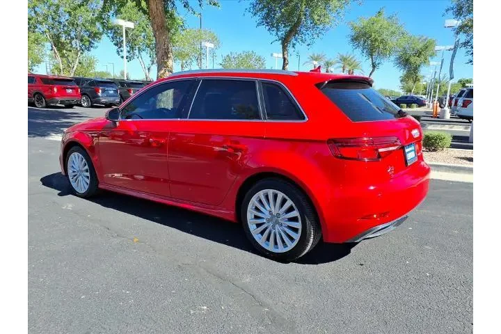 $18962 : Audi A3 Sportback e-tron 201 image 6