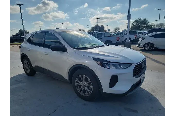 $17998 : Ford Escape 2023 Active 4dr image 4