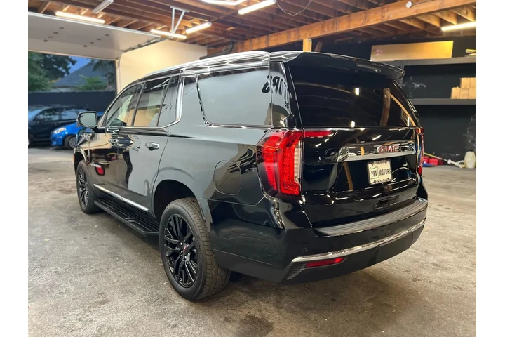 $68900 : 2023 GMC YUKON image 8
