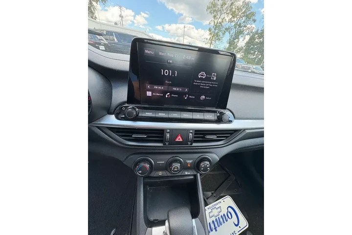 $17499 : Kia Forte 2023 LXS 4dr Sedan image 7