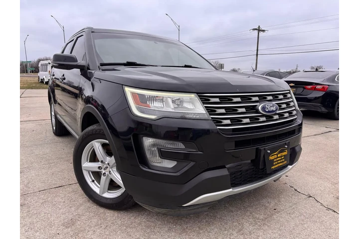 $12999 : 2016 Explorer XLT 4WD image 4