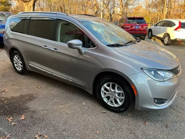 $11999 : 2020 Pacifica Touring L image 5