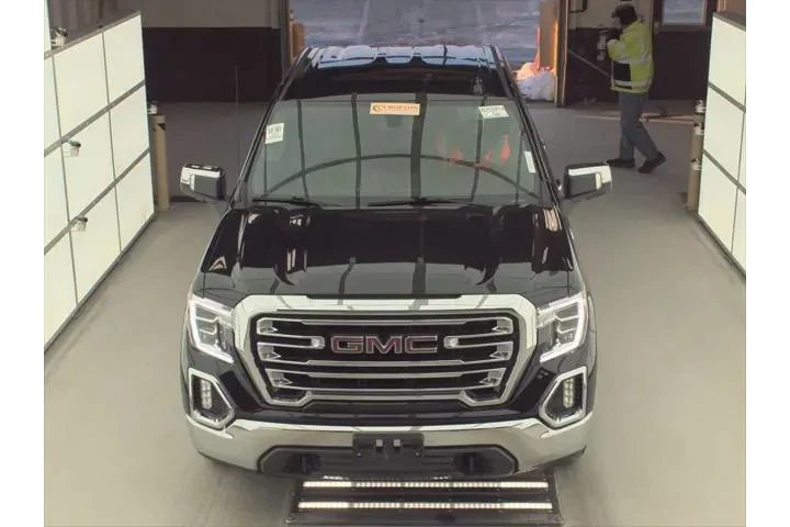 $32393 : GMC Sierra 1500 2021 4x4 SLT image 2