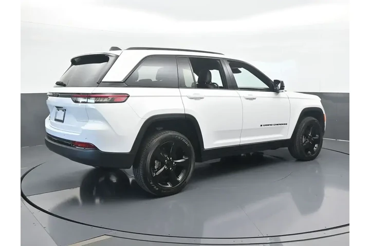 $33890 : Jeep Grand Cherokee 2025 4x2 image 6