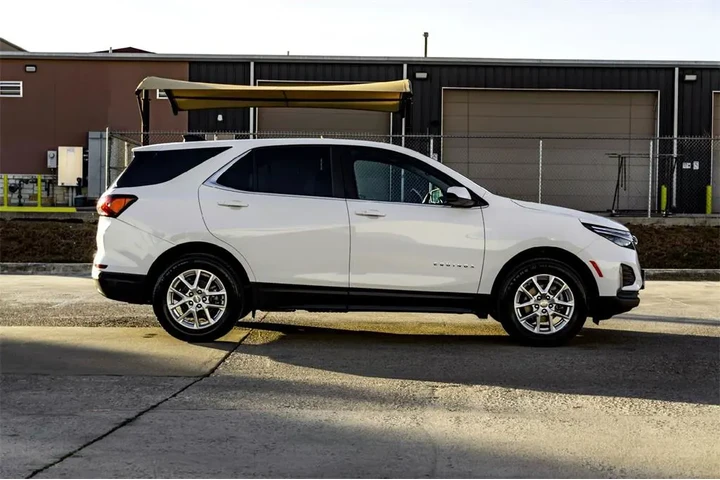 $19307 : Chevrolet Equinox 2024 4x4 L image 4