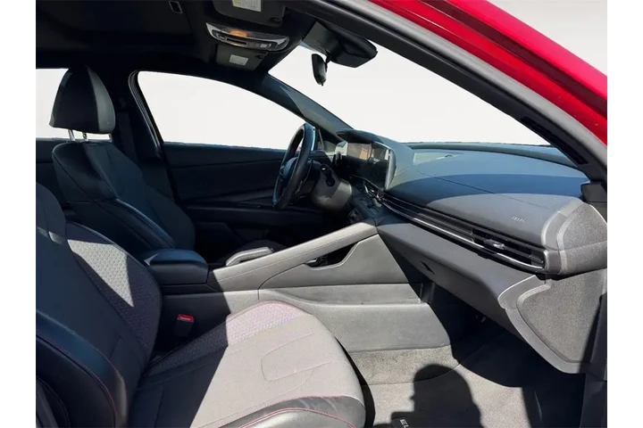 $25000 : Hyundai ELANTRA 2025 N Line image 4