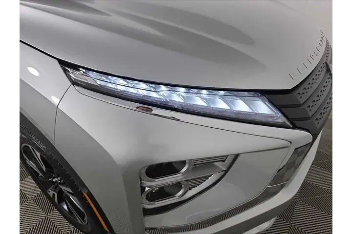 $22132 : Mitsubishi Eclipse Cross 202 image 9