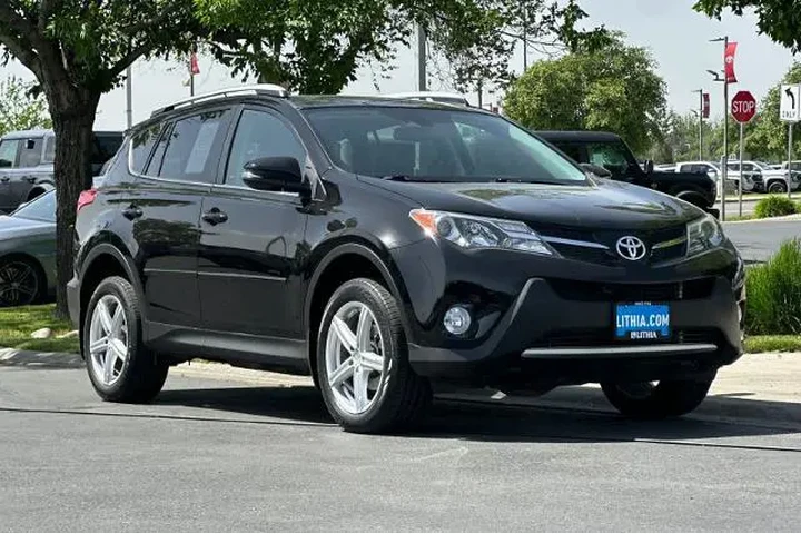 $19995 : Toyota RAV4 2015 AWD Limited image 9