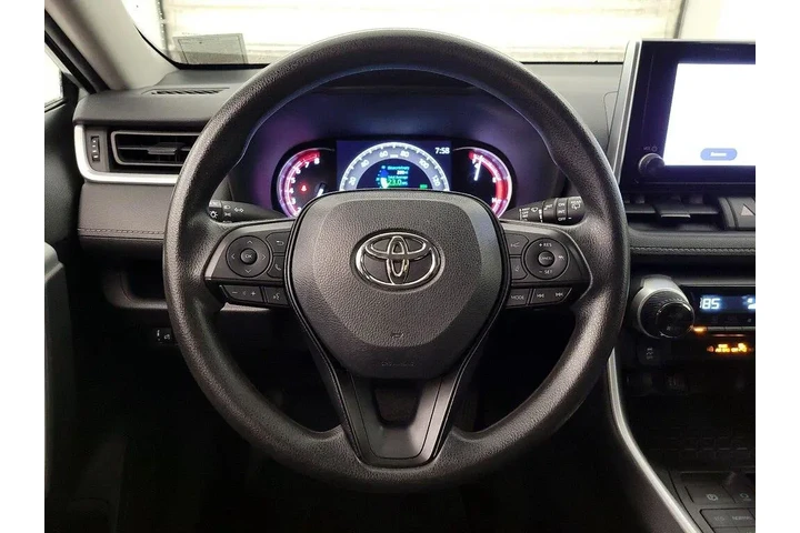 $26998 : Toyota RAV4 2023 AWD XLE 4dr image 10