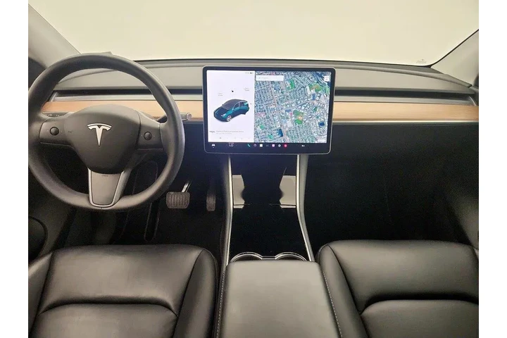 $26998 : Tesla Model Y 2021 AWD Long image 9
