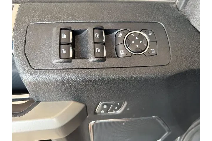 $24801 : Ford F-150 2018 4x4 Lariat 4 image 9