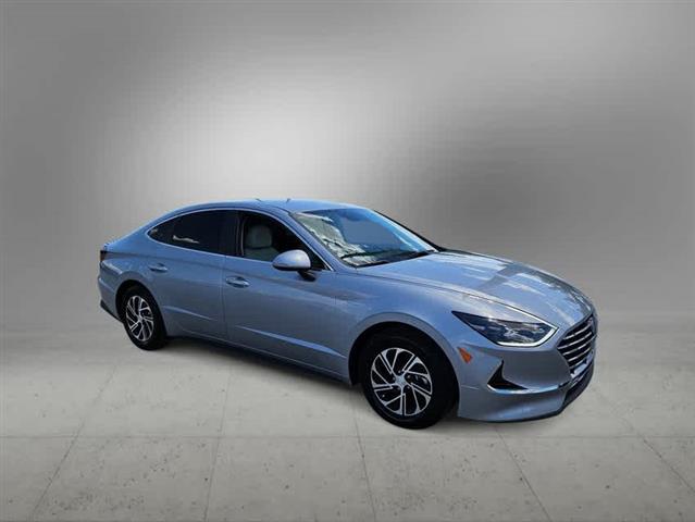 $25999 : Pre-Owned 2023 Hyundai Sonata image 2