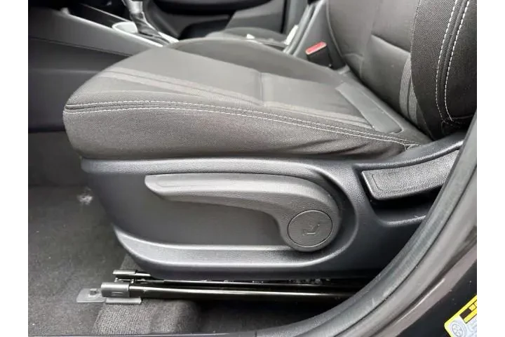 $16994 : Hyundai VENUE 2023 SEL 4dr C image 10