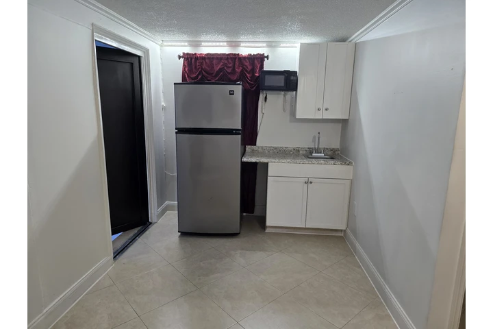 $1100 : Se renta efficiency image 4