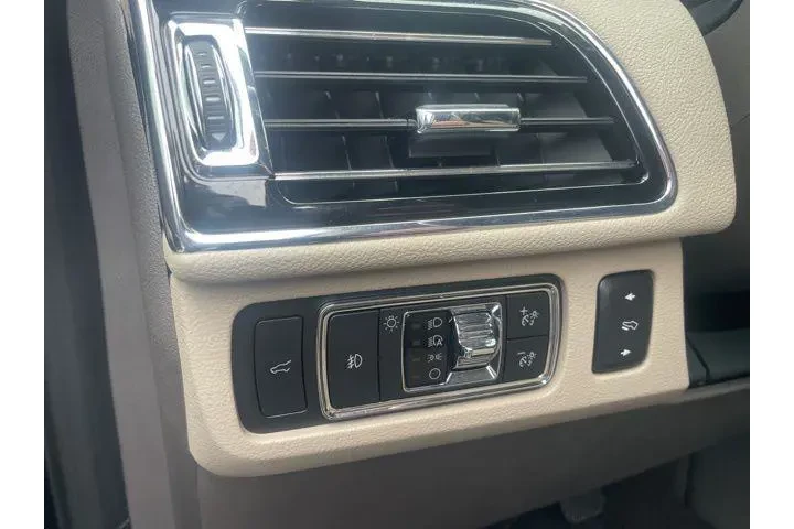 $39992 : Lincoln Navigator 2022 4x4 R image 7