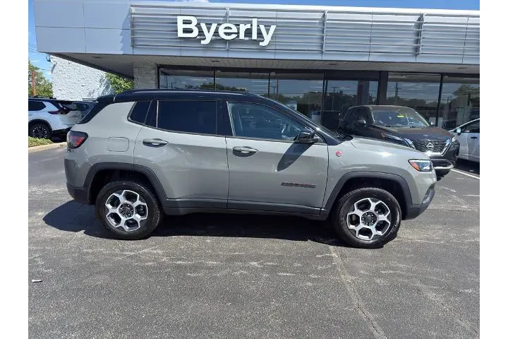$26995 : Jeep Compass 2022 4x4 Trailh image 1