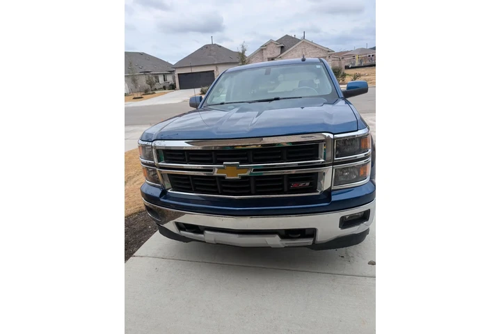 $9000 : 2015 Chevy Silverado LT Z71 image 1
