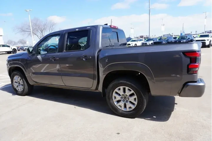 $31988 : Nissan Frontier 2024 4x4 S 4 image 4