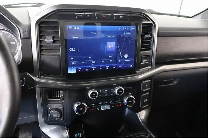 $38047 : Ford F-150 2023 4x4 XLT 4dr image 5