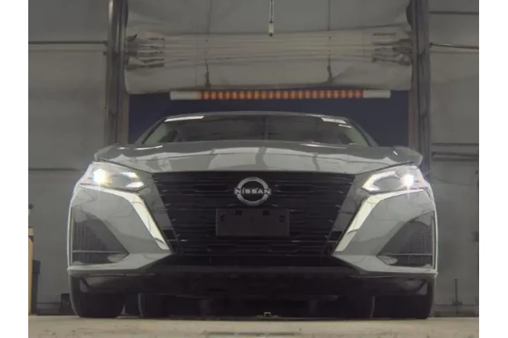 $18693 : Nissan Altima 2024 2.5 SV 4d image 3