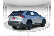 $22830 : Toyota RAV4 2023 LE 4dr SUV thumbnail