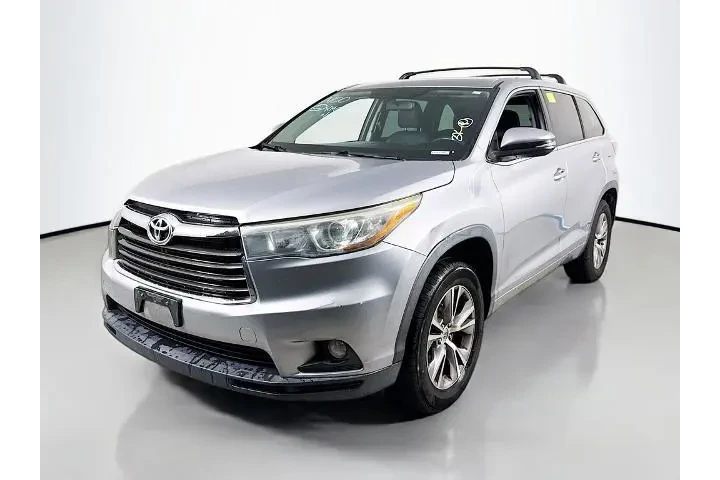 $13750 : Toyota Highlander 2015 LE 4d image 3