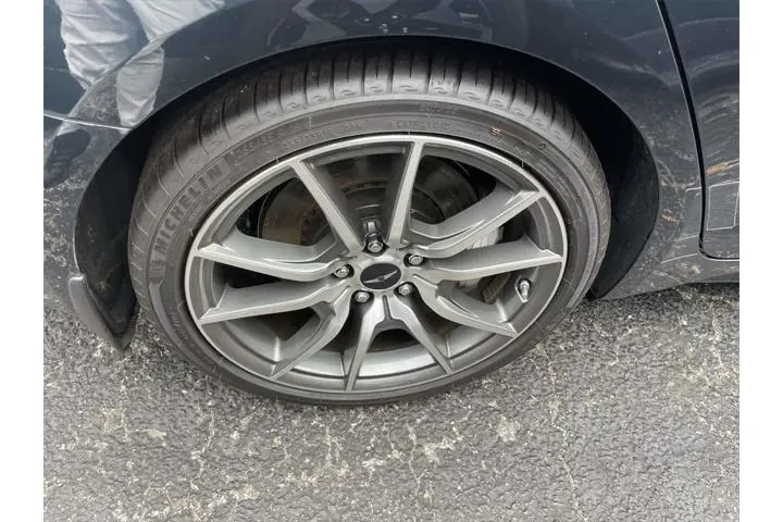 $29995 : Genesis G70 2025 2.5T Standa image 9