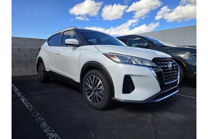$19991 : Nissan Kicks 2023 SV 4dr Cro image 1