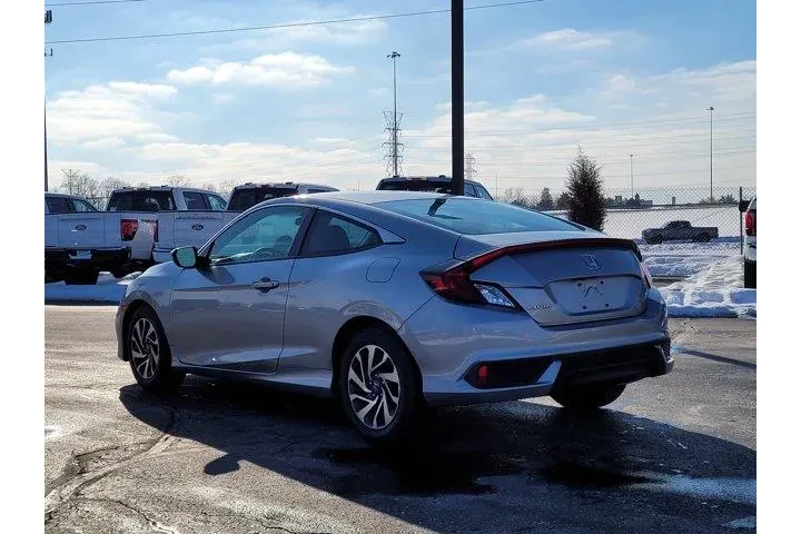 $15998 : Honda Civic 2019 LX 2dr Coup image 5