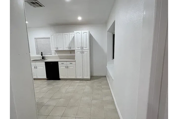 $899 : NOW READY- TAKE A TOUR ᐳ image 4