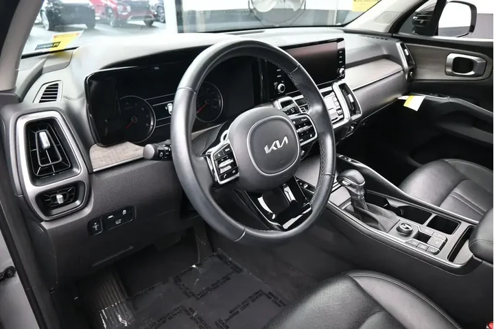 $26250 : Kia Sorento 2023 EX 4dr SUV image 10