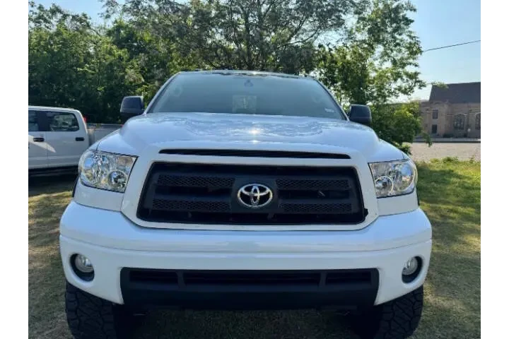 $15995 : 2011 Tundra Grade image 7