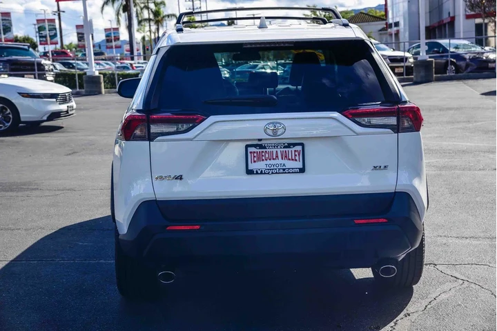 $25945 : Toyota RAV4 2019 XLE Premium image 6