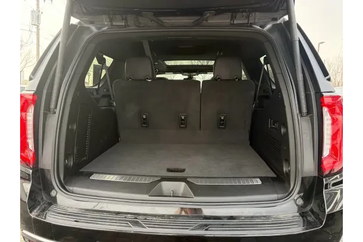 $49995 : 2022 YUKON XL image 10