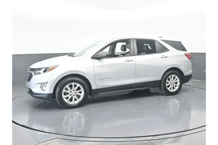 $12991 : Chevrolet Equinox 2020 LS 4d image 2