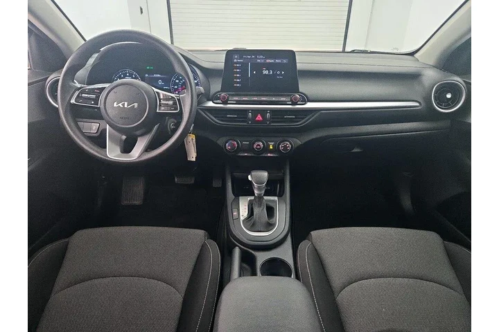$17998 : Kia Forte 2023 LXS 4dr Sedan image 9