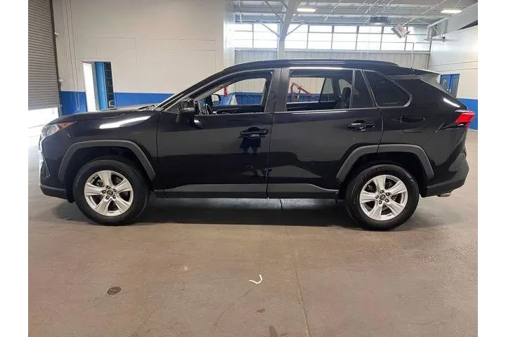 $24972 : Toyota RAV4 2020 XLE 4dr SUV image 6