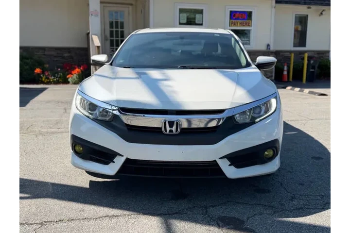 2018 Civic EX-T image 10