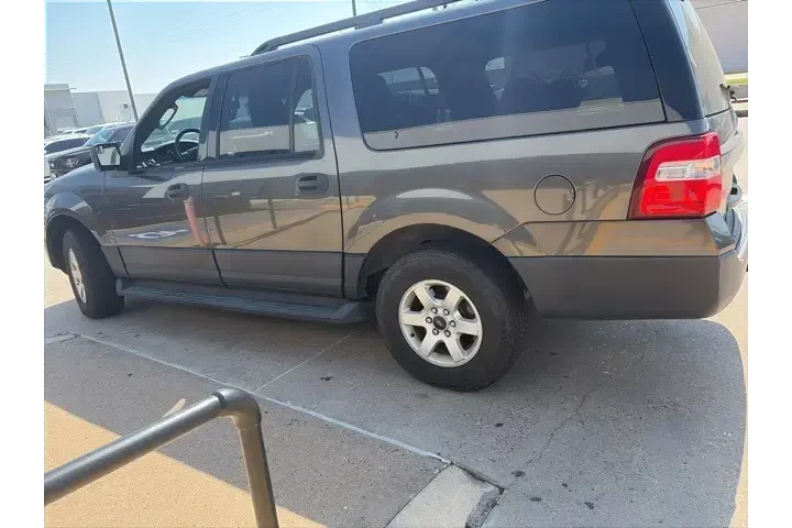 $16663 : Ford Expedition EL 2017 4x4 image 2