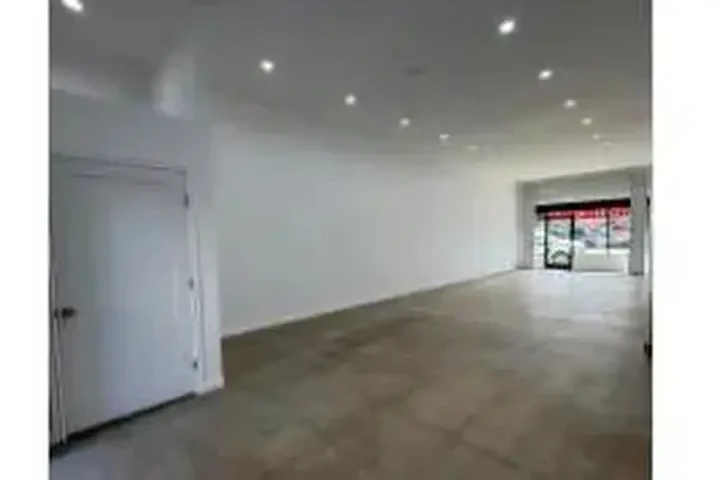 $2700 : LOS ÁNGELES SE RENTA LOCAL image 6