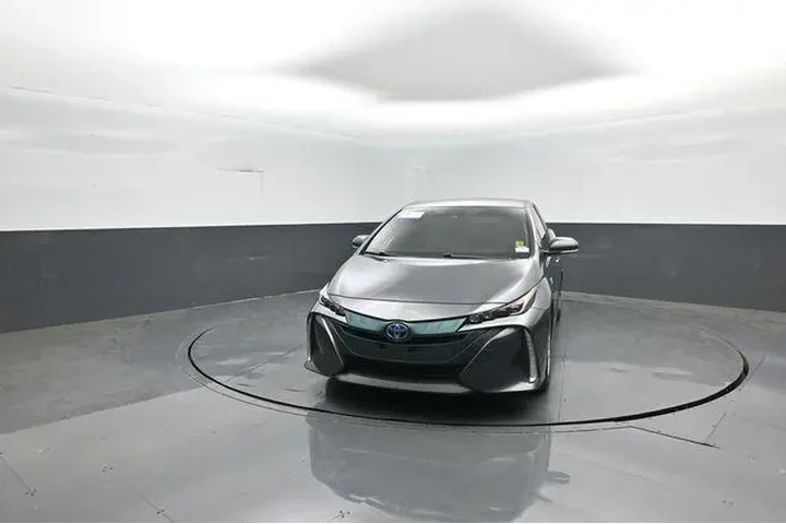 $16958 : Toyota Prius Prime 2018 Plus image 3
