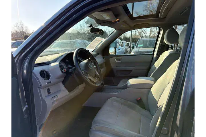 $13000 : Honda Pilot 2015 4x4 SE 4dr image 5