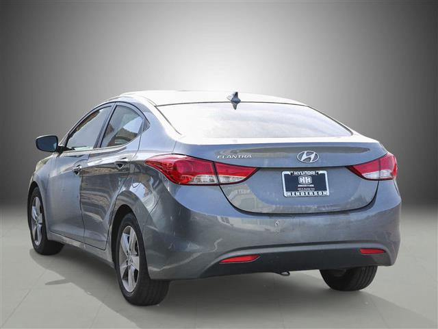 $9300 : Pre-Owned 2013 Hyundai Elantr image 4