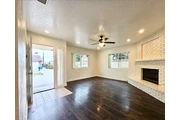 $1200 : Fully renovated single-family thumbnail