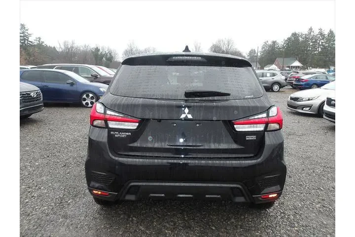 $23201 : Mitsubishi Outlander Sport 2 image 6