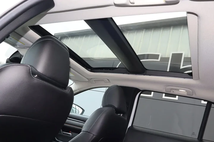 $30988 : 2025 CX-50 Hybrid Premium Pac image 8