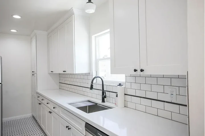 $1000 : Home Rent .. Orange, CA image 6